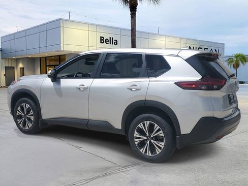Certified 2023 Nissan Rogue SV FWD image 3