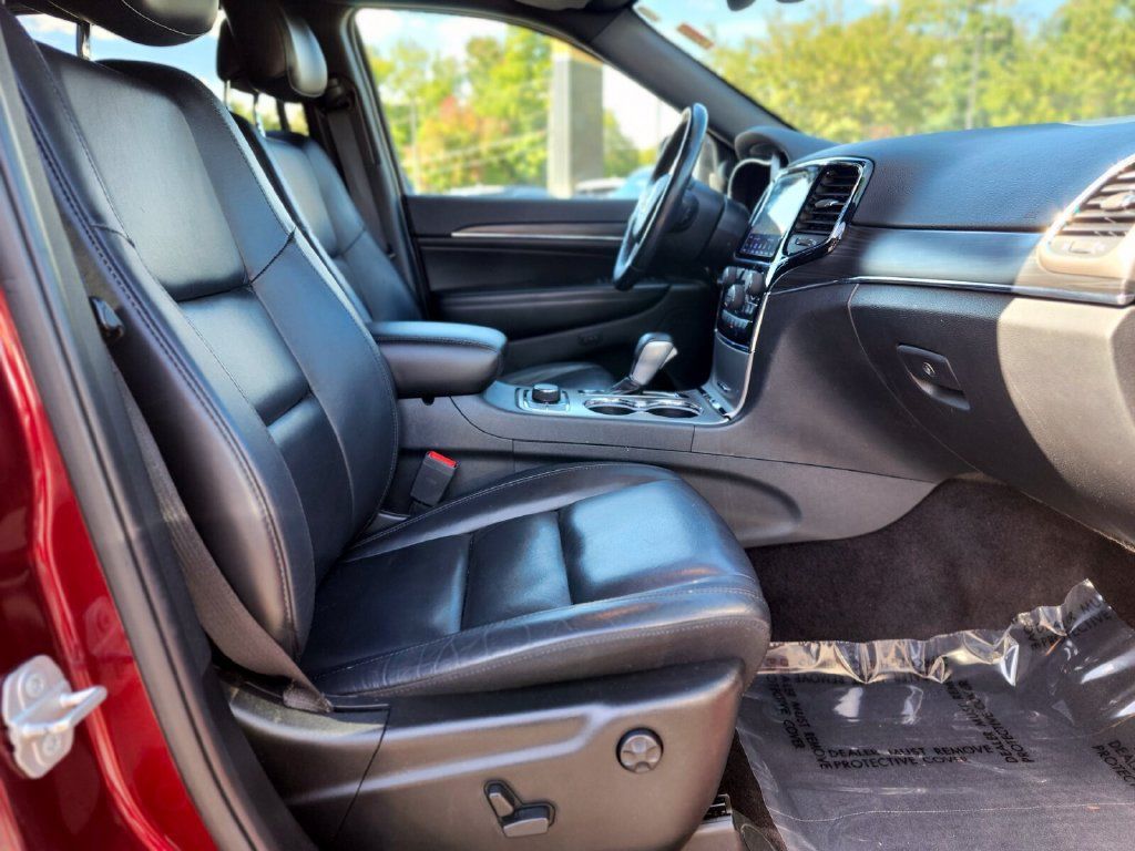 Used 2019 Jeep Grand Cherokee Limited AWD/4WD image 11