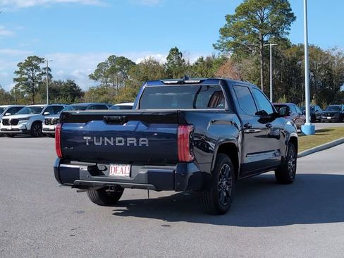 Used 2022 Toyota Tundra Platinum image 3