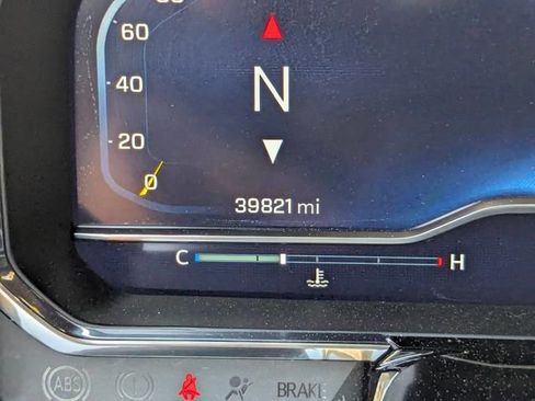 Used 2024 Chevrolet Silverado 2500 LT image 37