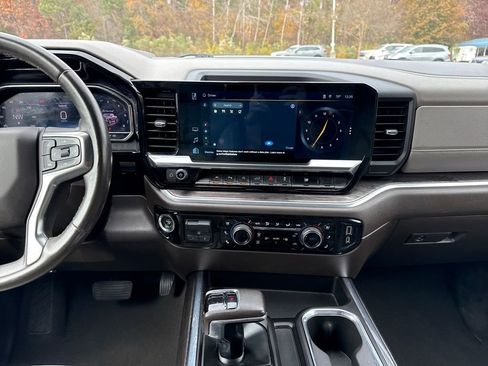 Used 2023 Chevrolet Silverado 1500 LTZ image 17