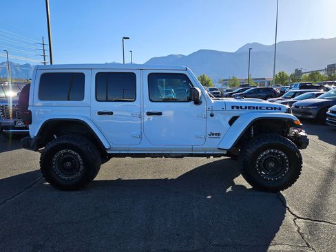 Used 2019 Jeep Wrangler Unlimited Rubicon AWD/4WD image 2