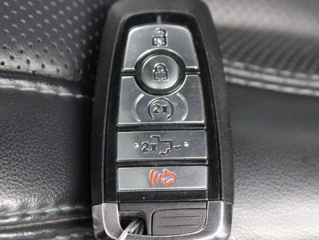 Used 2026 Ford F250 Platinum w/ FX4 Off-Road Package AWD/4WD image 80