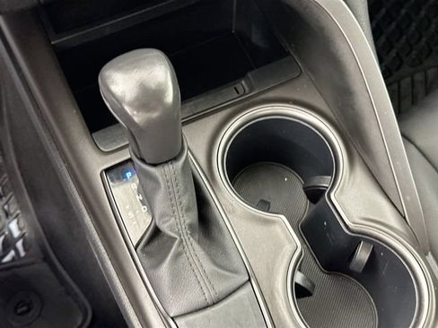 Used 2024 Toyota Camry SE FWD image 14