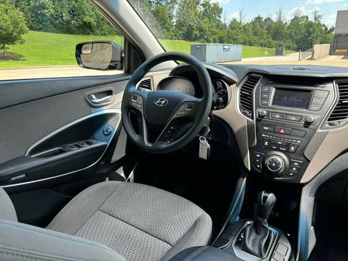 Used 2017 Hyundai Santa Fe Sport image 22