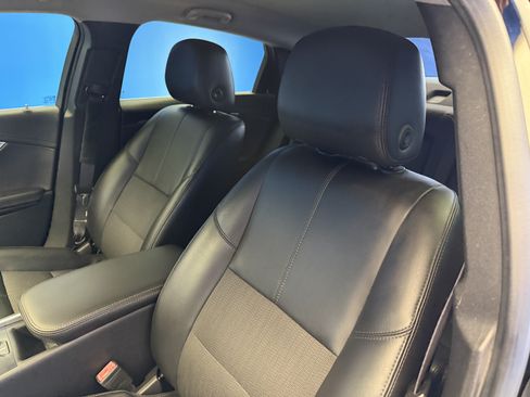 Used 2015 Chevrolet Impala LT w/ Convenience Package FWD image 12
