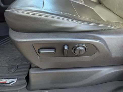 Used 2020 Chevrolet Silverado 1500 LT Trail Boss image 14