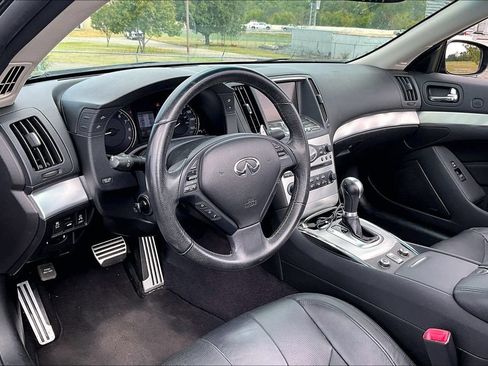 Used 2015 INFINITI Q60 Convertible w/ Premium Package RWD image 5