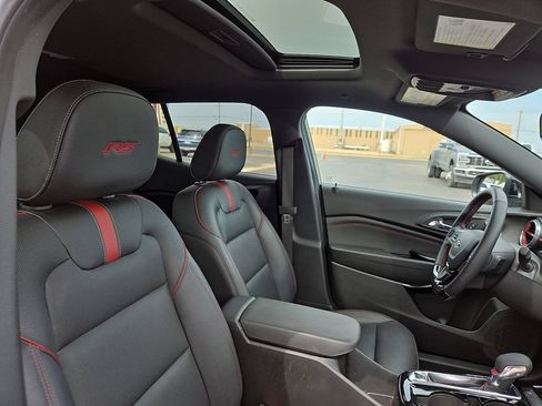 Used 2026 Chevrolet Trax RS w/ Sunroof Package FWD image 13