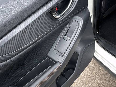 Used 2019 Subaru Crosstrek 2.0i Limited w/ Moonroof Package w/Navigation image 16