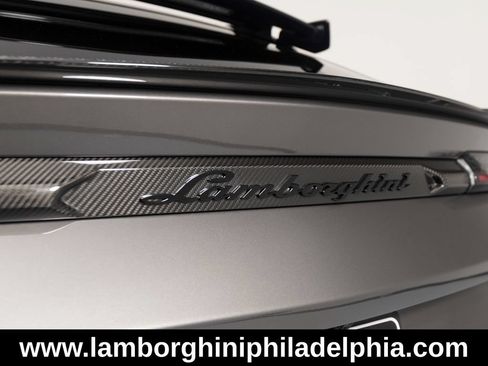 Used 2024 Lamborghini Urus Performante AWD/4WD image 55