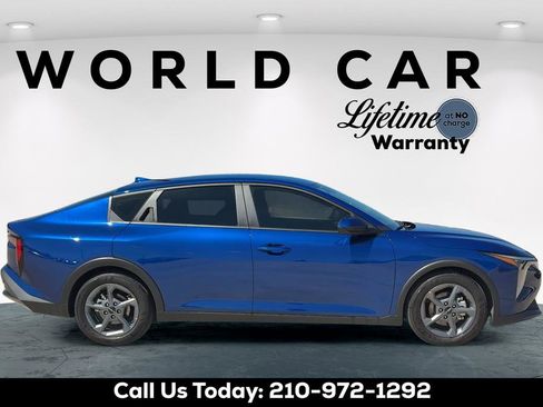 Certified 2025 Kia K4 FWD image 2