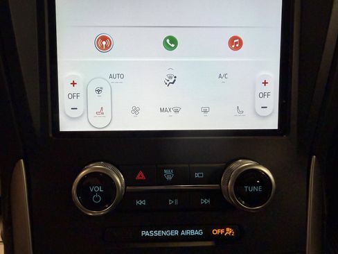 Used 2023 Ford Edge SEL w/ Convenience Package image 7