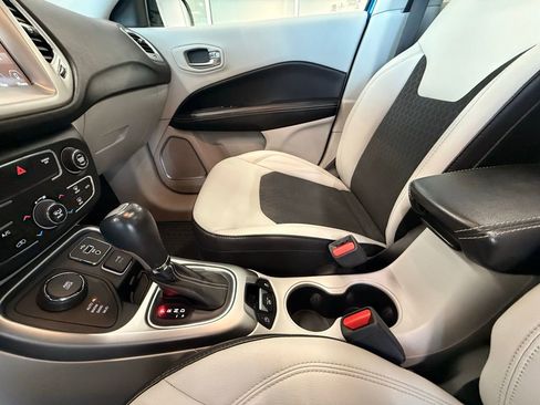 Used 2018 Jeep Compass Latitude w/ Popular Equipment Group image 23