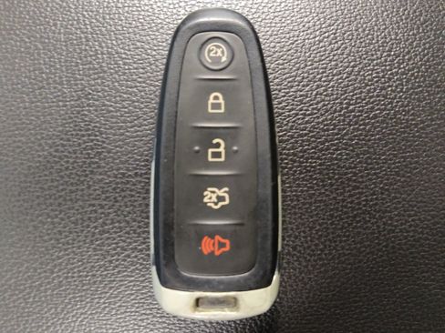 Used 2018 Ford Escape Titanium FWD image 32