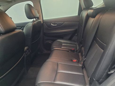 Used 2019 Nissan Rogue SL w/ Premium Package FWD image 18
