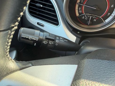 Used 2017 Dodge Journey SE w/ Flexible Seating Group image 22