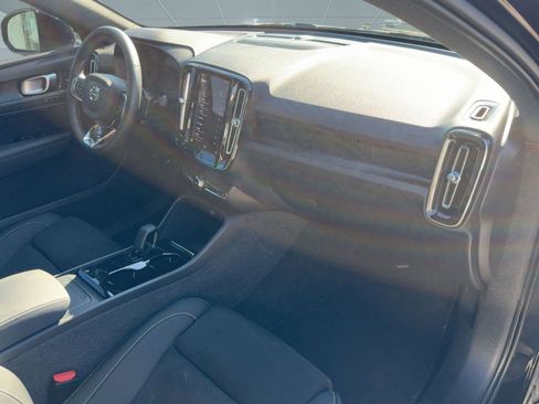 Certified 2023 Volvo C40 P8 Recharge Ultimate image 31