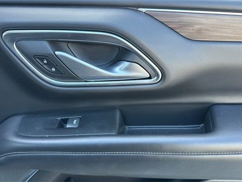 Used 2022 Chevrolet Tahoe Z71 w/ Off-Road Capability Package image 22