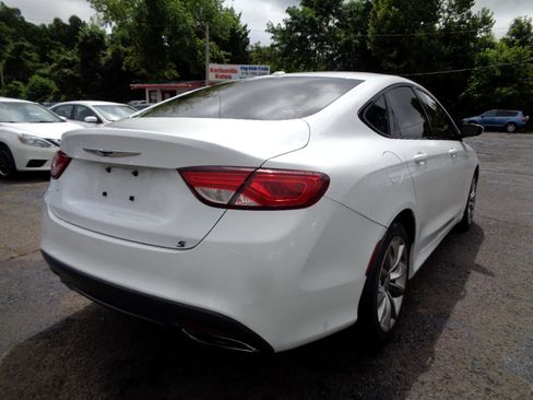 Used 2015 Chrysler 200 S image 5