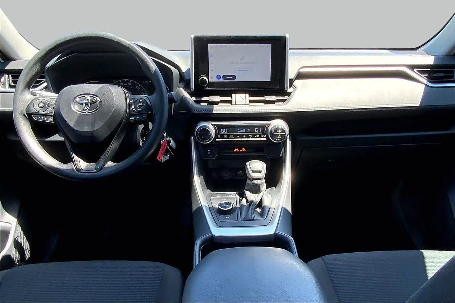 Used 2025 Toyota RAV4 LE AWD/4WD image 15