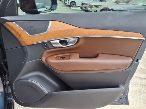 Used 2024 Volvo XC90 B6 Plus w/ Protection Package Premier image 13