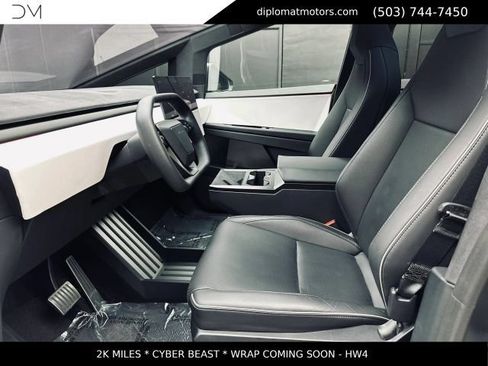 Used 2024 Tesla Cybertruck Cyberbeast AWD/4WD image 17