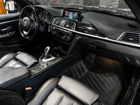 Used 2020 BMW 430i Convertible w/ Convenience Package RWD image 16