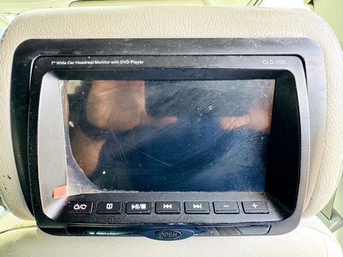 Used 2011 Toyota Sienna Limited image 38