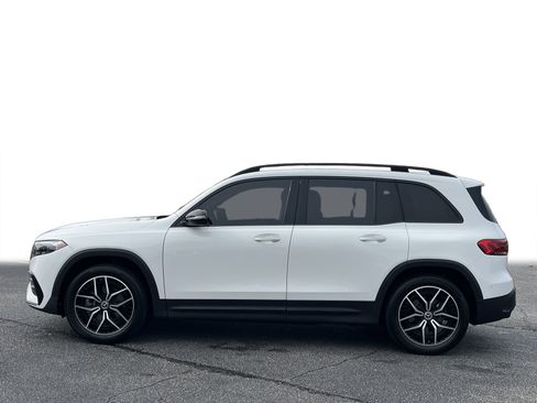 Used 2023 Mercedes-Benz EQB 350 4MATIC SUV image 25