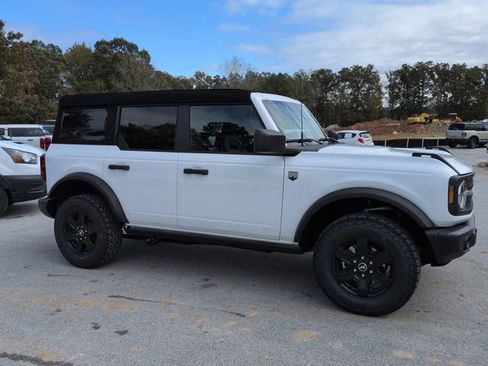 New 2025 Ford Bronco Big Bend w/ Black Diamond Package image 2