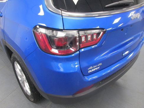 Used 2024 Jeep Compass Latitude AWD/4WD image 12