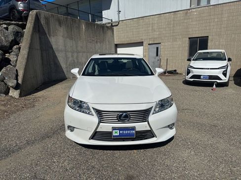 Used 2014 Lexus ES 350 w/ Luxury Package FWD image 9