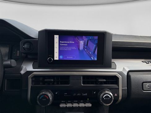 Used 2025 Toyota Tacoma SR5 AWD/4WD image 19