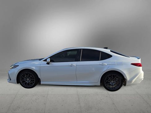 Used 2025 Toyota Camry XSE w/ Premium Plus Package image 5