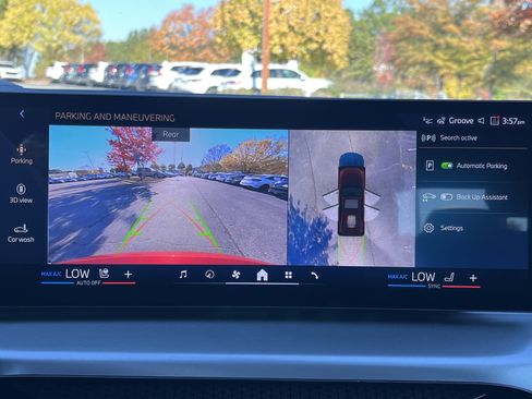 New 2026 BMW 330i Sedan w/ M Sport Package image 4