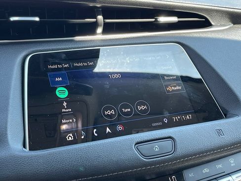 Used 2019 Cadillac XT4 Premium Luxury w/ Cold Weather Package AWD/4WD image 40