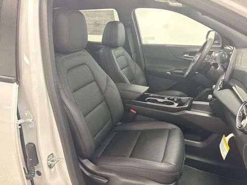 New 2026 Chevrolet Equinox LT w/ Convenience Package II AWD/4WD image 19