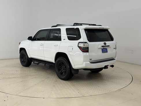 Used 2021 Toyota 4Runner SR5 Premium w/ Moonroof Package AWD/4WD image 3