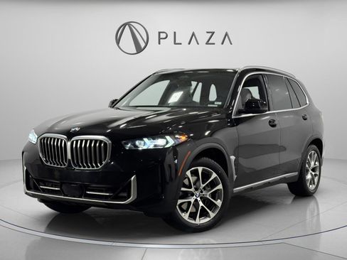 Used 2024 BMW X5 xDrive40i w/ Premium Package image 1