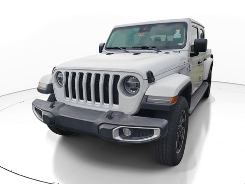 Used 2021 Jeep Gladiator Overland AWD/4WD image 3