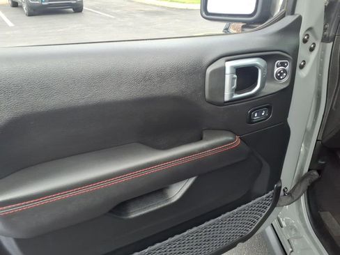 Used 2022 Jeep Gladiator Rubicon w/ LED Lighting Group AWD/4WD image 10