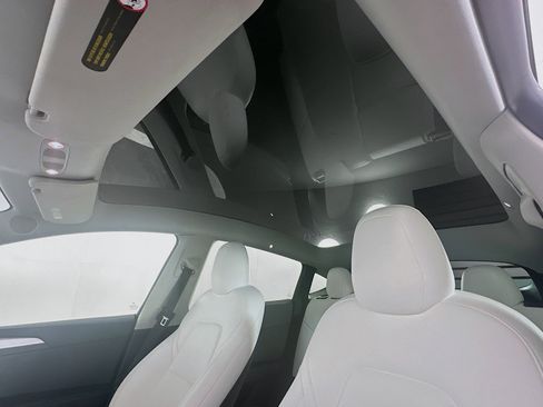 Used 2023 Tesla Model Y Long Range image 24