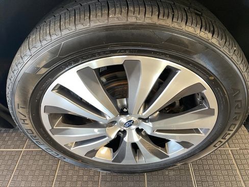 Used 2022 Subaru Ascent Limited w/ Technology Package image 5