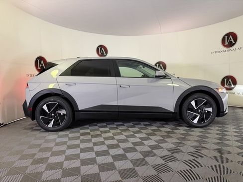 New 2026 Hyundai Ioniq 5 SEL image 10