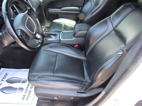 Used 2022 Dodge Charger SXT w/ Leather Interior Group RWD image 11
