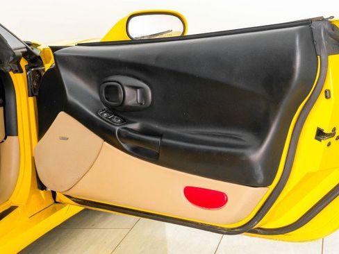 Used 2004 Chevrolet Corvette AUTOMATIC LEATHER SEATS BOSE S w/ Preferred Equipment Group image 34