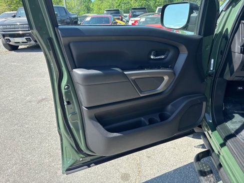Used 2024 Nissan Titan SV w/ SV Bronze Edition Package image 24