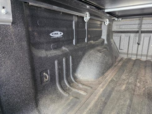 Used 2017 Chevrolet Colorado LT w/ LT Convenience Package image 14