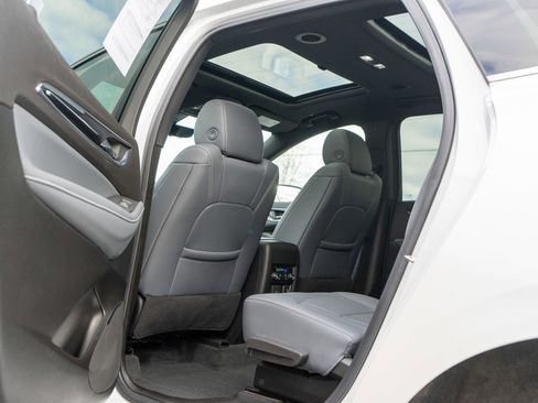 Used 2022 Buick Enclave Premium w/ Experience Buick Package image 30